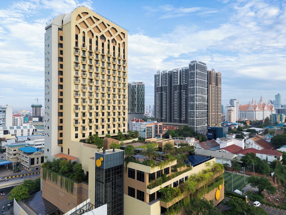 SUN & MOON, Riverside Hotel