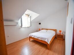 Apartments Jaklin