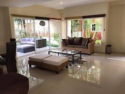 Sabbia Condos - Nice Apartment
