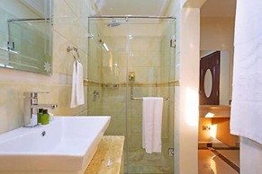 West Lerruat Hotel
