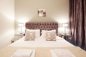 Elegant 1 Bedroom in BLVD Heights