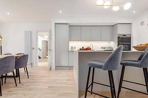 Captivating 4-bed House in Killin