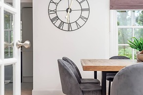 Captivating 4-bed House in Killin
