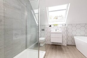 Captivating 4-bed House in Killin
