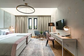 Hotel Ferreus Modern Art Deco