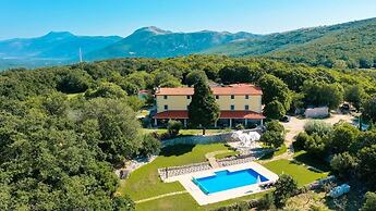 Villa Calussovo