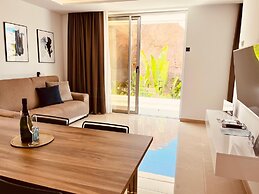 Grand Horizon Luxury Boutique Suites