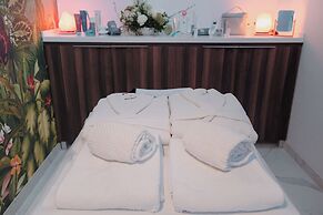 Grand Horizon Luxury Boutique Suites