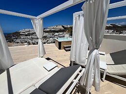 Grand Horizon Luxury Boutique Suites