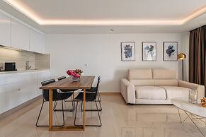 Grand Horizon Luxury Boutique Suites