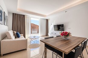 Grand Horizon Luxury Boutique Suites
