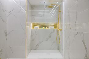 Grand Horizon Luxury Boutique Suites