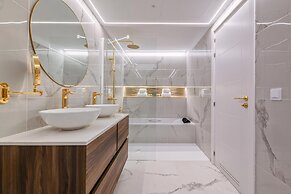 Grand Horizon Luxury Boutique Suites