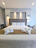 Hotel Cayuga
