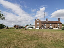 Far Coley Farm & Log Cabin