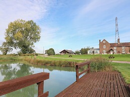 Far Coley Farm & Log Cabin