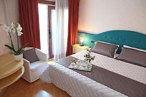 Hotel Contà