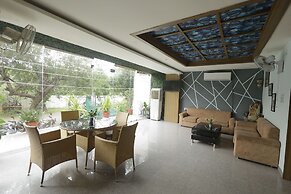 HOTEL PRIDE INN