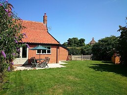 1 Grange Cottages, Westleton