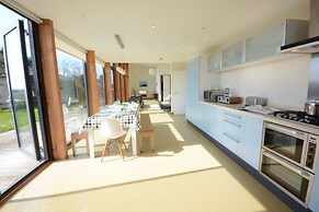 Upper Lodge, Shotley