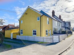 1 South Cottages