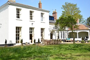 Henstead Hall