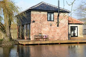Fishpond House, Sotherton