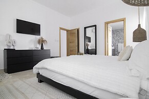 New Beachfront Penthouse by RedAwning