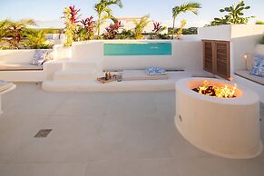 New Beachfront Penthouse by RedAwning