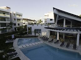 New Beachfront Penthouse by RedAwning