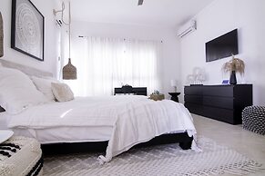 New Beachfront Penthouse by RedAwning