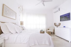 New Beachfront Penthouse by RedAwning