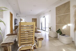 New Beachfront Penthouse by RedAwning