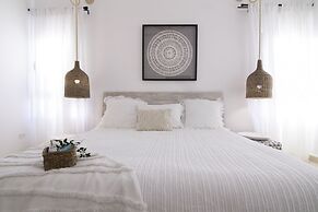 New Beachfront Penthouse by RedAwning