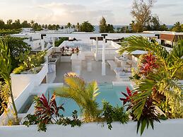 New Beachfront Penthouse by RedAwning