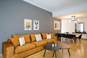 Elegant Big Apartment in Athens With Balcony