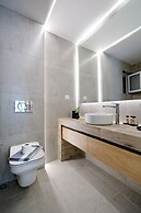 Elegant Big Apartment in Athens With Balcony