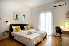 Elegant Big Apartment in Athens With Balcony
