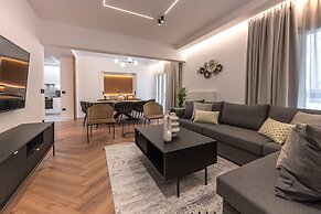 Phaedrus Living: Luxury Penthouse Ploutarchou