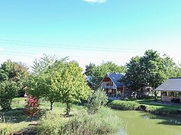 Lake View Lodge