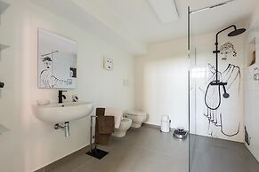 2732 Suite More by Barbarhouse