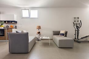 2732 Suite More by Barbarhouse