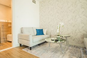Nasma Luxury Stays - Al Raha Lofts 2