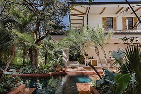 Sendero Hotel