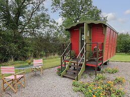 Tilly Gypsy-style Caravan Hut