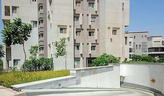 Vesta - Luxury Apt- 2BR - CFC II