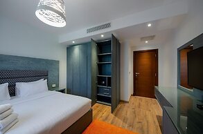 Vesta - Luxury Apt- 2BR - CFC II