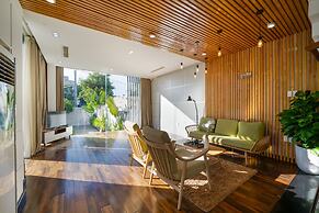 T P Pool Villa