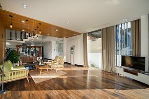 T P Pool Villa