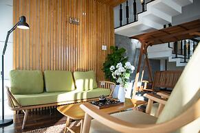 T P Pool Villa